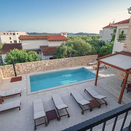 Olive Tree Apartments โวดีเซ ภายนอก รูปภาพ