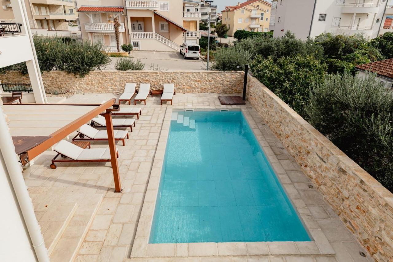 Olive Tree Apartments โวดีเซ ภายนอก รูปภาพ