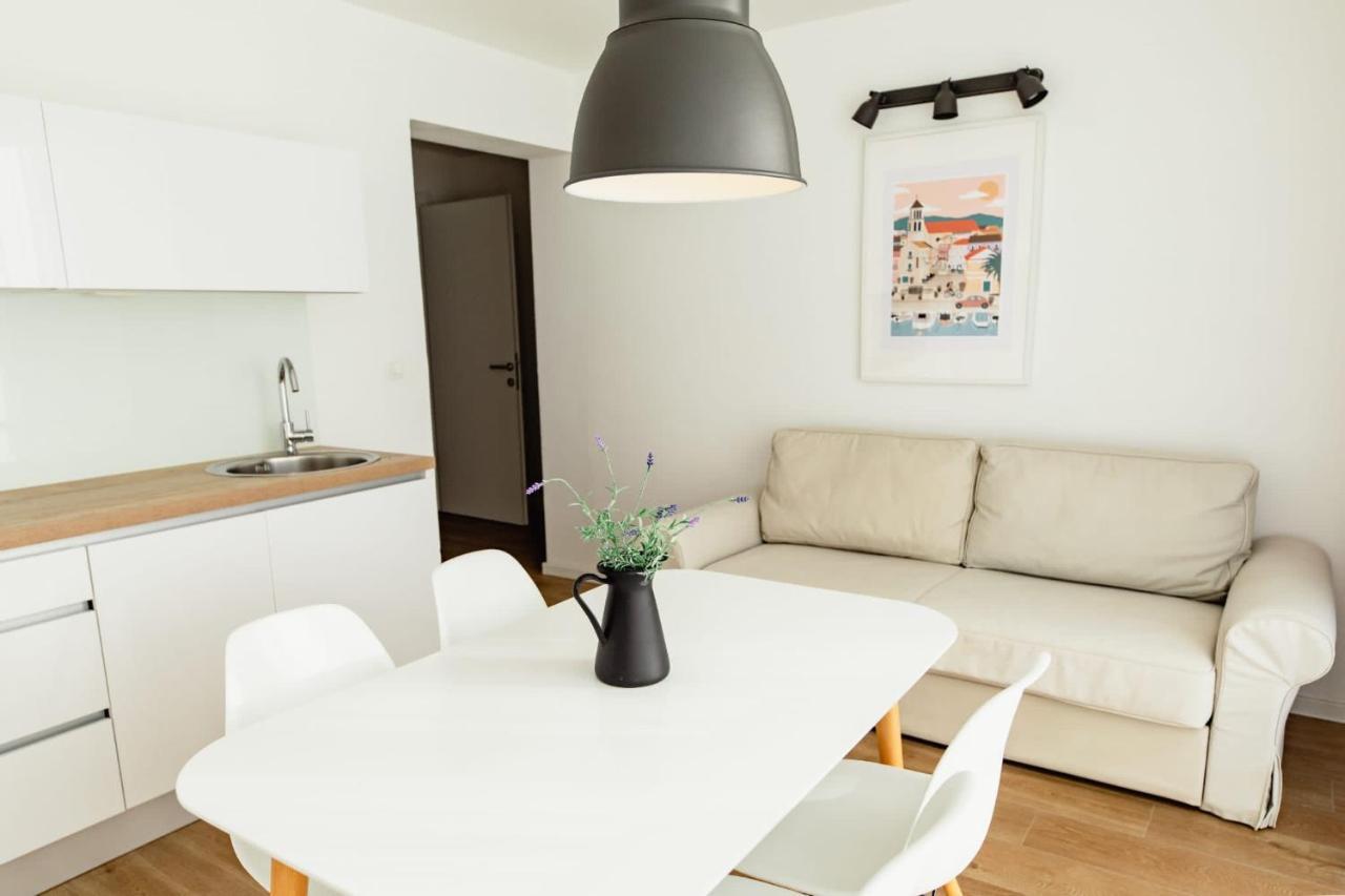 Olive Tree Apartments โวดีเซ ภายนอก รูปภาพ