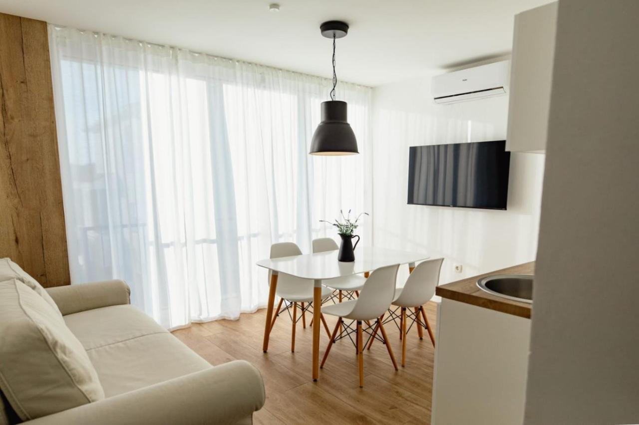 Olive Tree Apartments โวดีเซ ภายนอก รูปภาพ