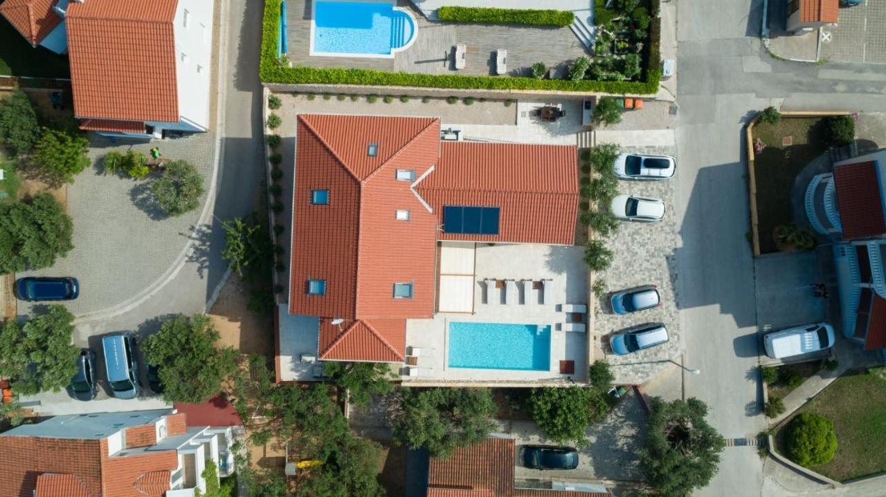 Olive Tree Apartments โวดีเซ ภายนอก รูปภาพ