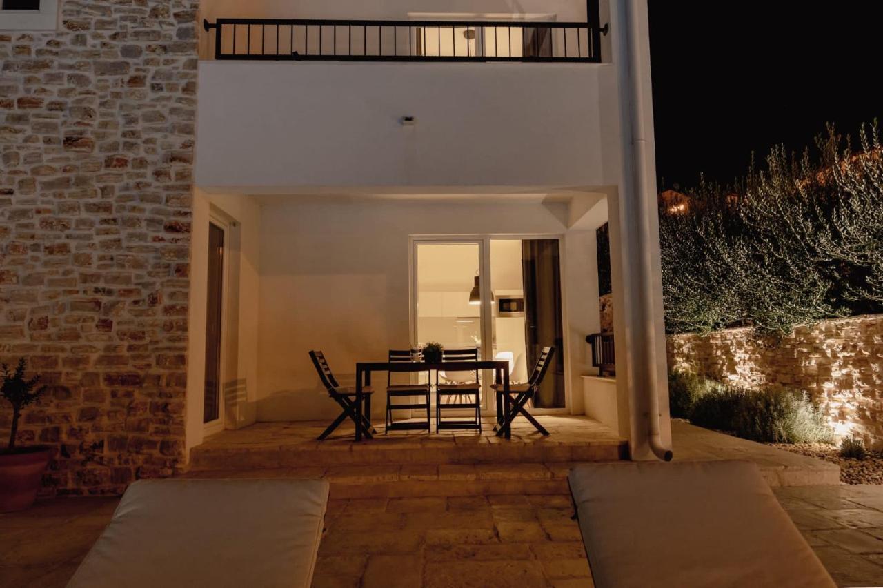 Olive Tree Apartments โวดีเซ ภายนอก รูปภาพ