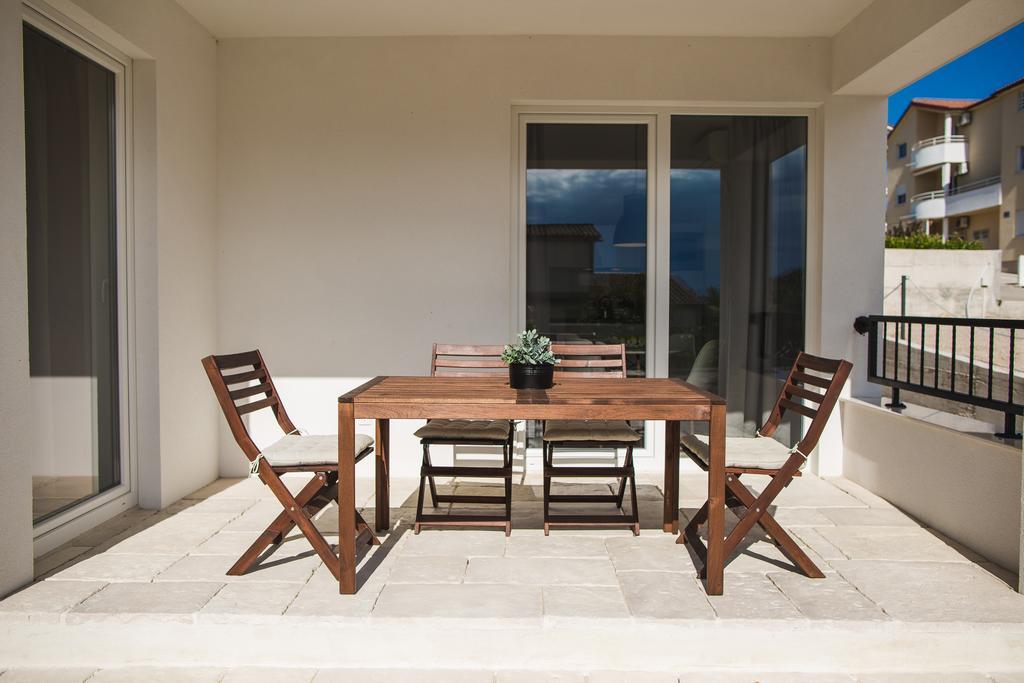 Olive Tree Apartments โวดีเซ ภายนอก รูปภาพ