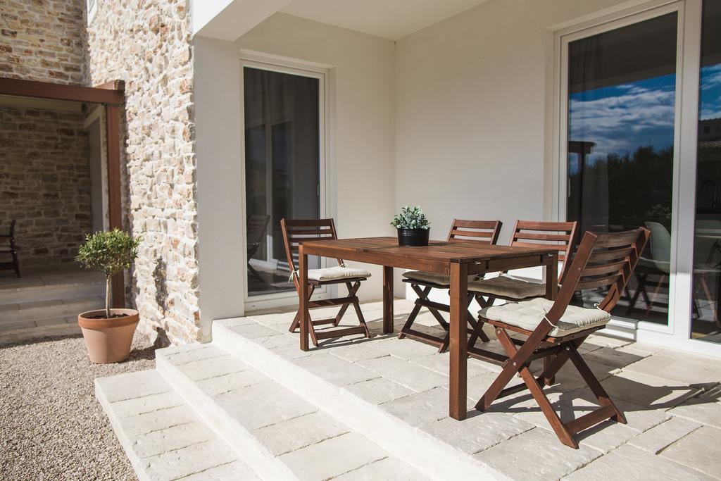 Olive Tree Apartments โวดีเซ ภายนอก รูปภาพ