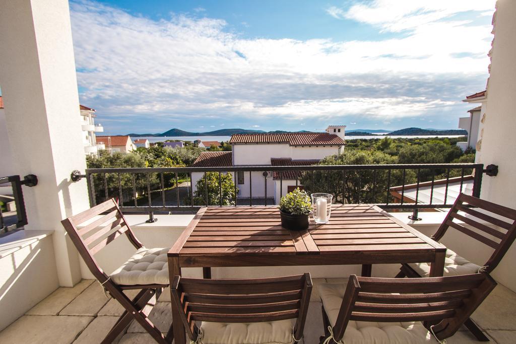 Olive Tree Apartments โวดีเซ ภายนอก รูปภาพ